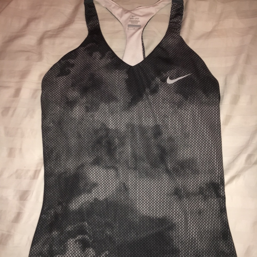 Nike tank